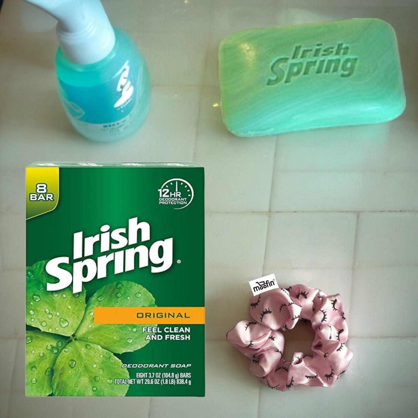 Barra de jabón para control de olor corporal.